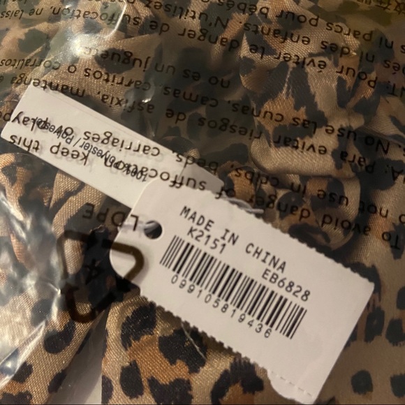 NWT J. Crew Leopard Satin Scrunchie With Bow - Picture 6 of 7